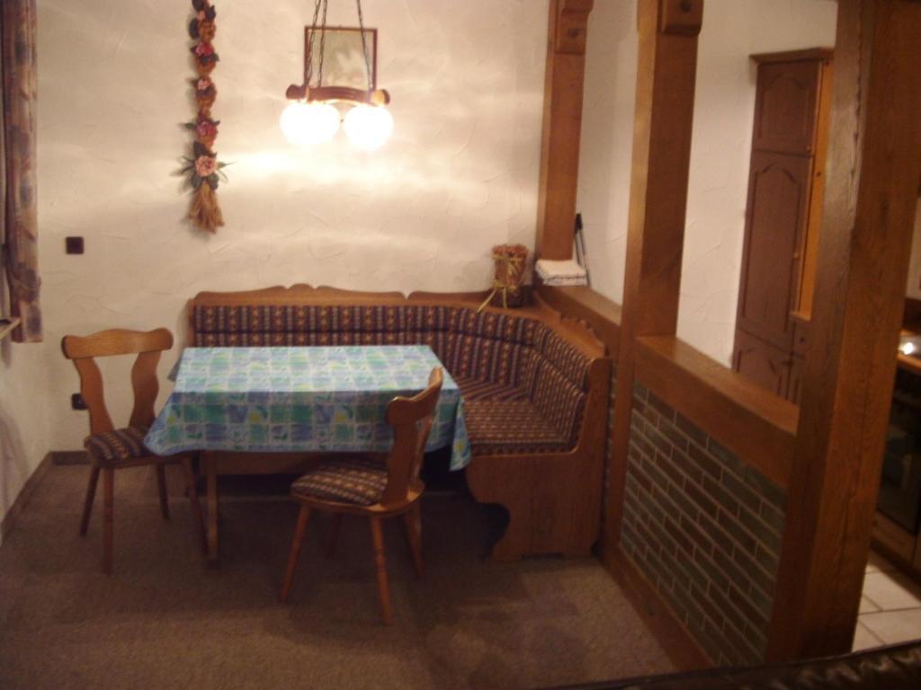 Ferienwohnungen Seidenweber Schmallenberg Room photo