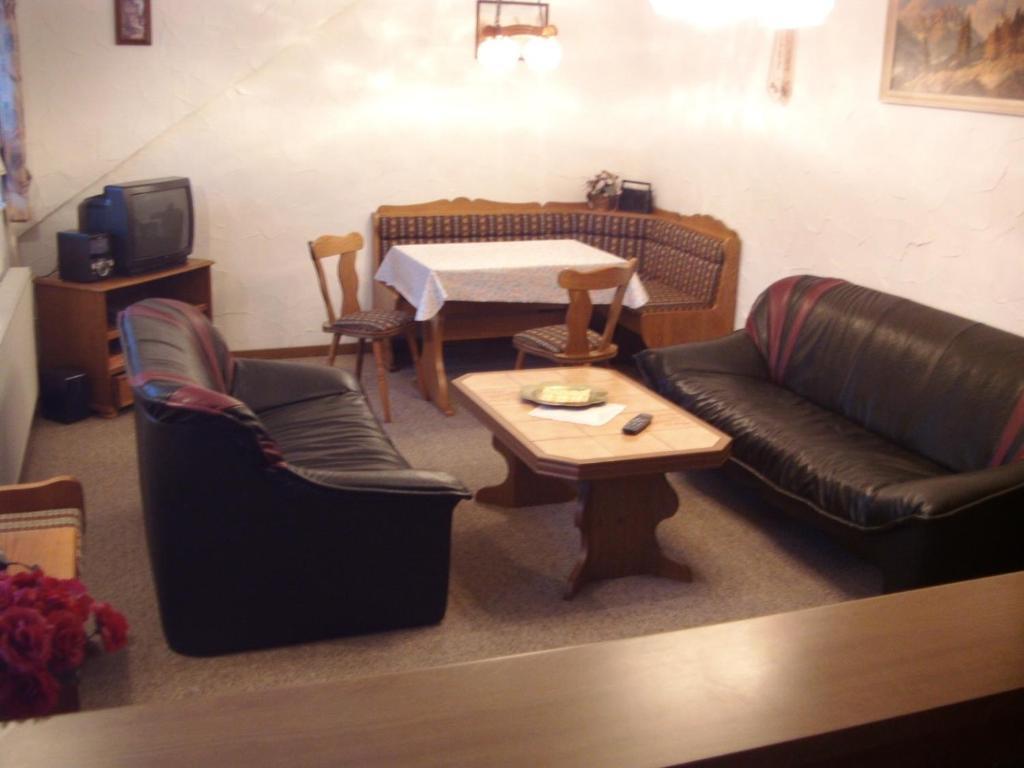 Ferienwohnungen Seidenweber Schmallenberg Room photo